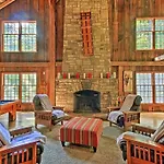 Bear\'S Eye View - Mountain Retreat W/ Hot Tub!