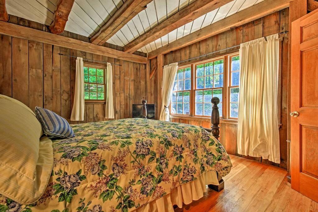 Bear's Eye View - Mountain Retreat W/ Hot Tub! Ferienhaus Acme