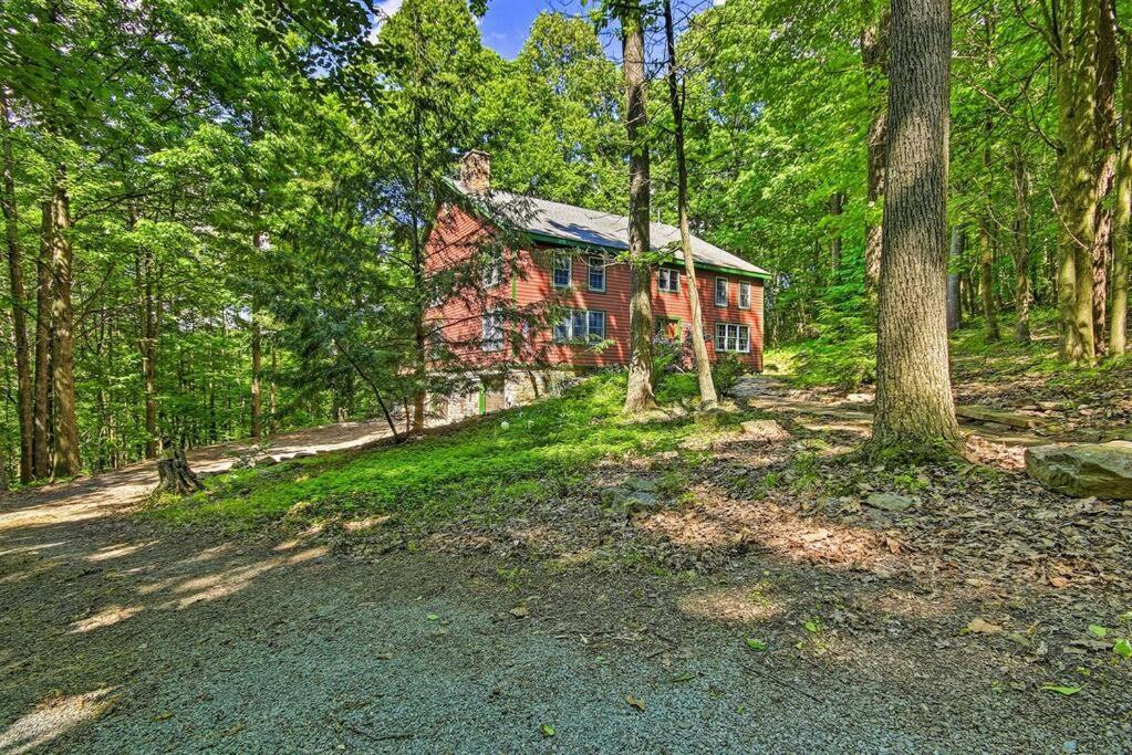 Bear's Eye View - Mountain Retreat W/ Hot Tub! Ferienhaus *